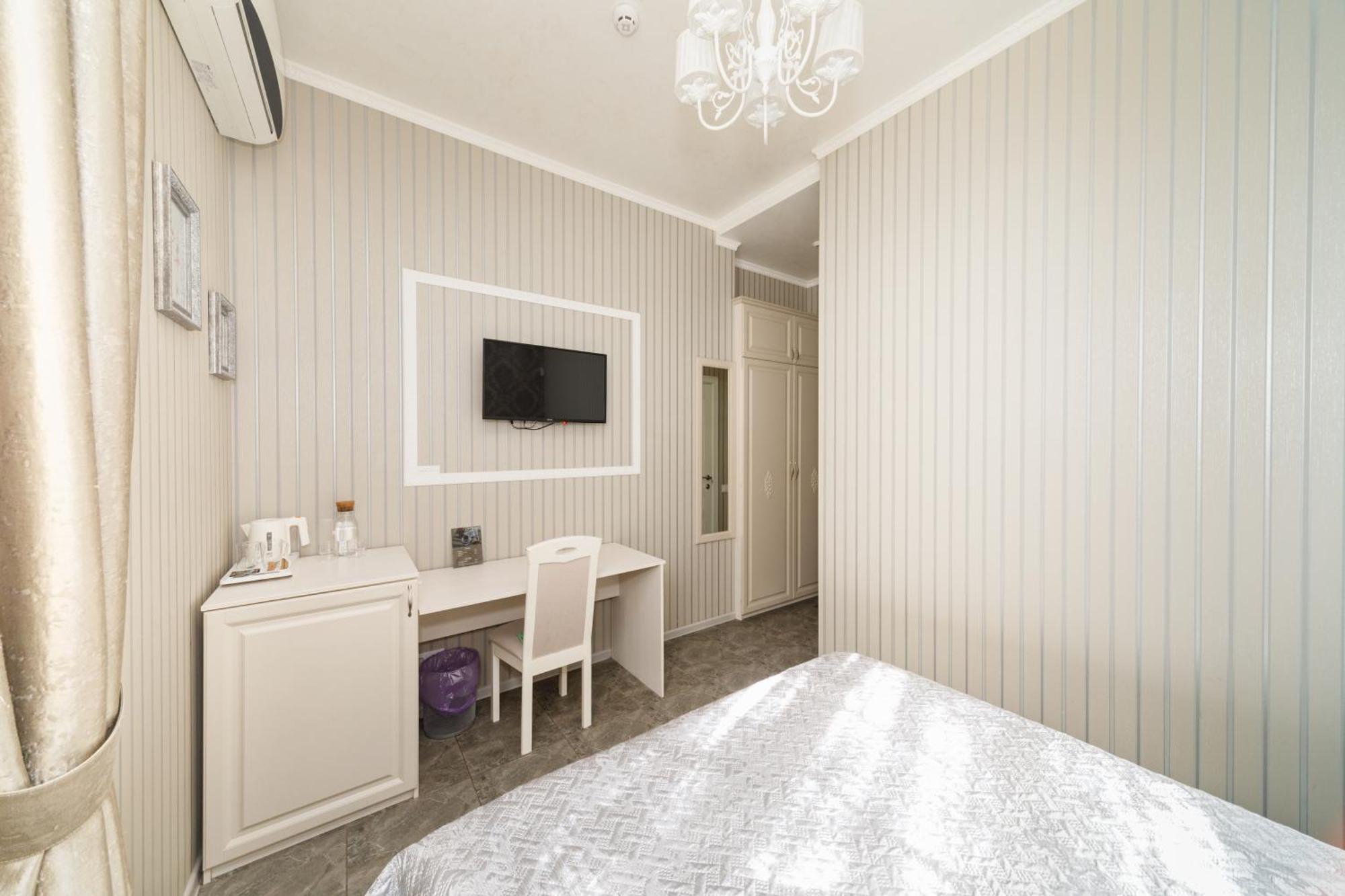 L.O.Y Family Hotel دنيبروبيتروفسك المظهر الخارجي الصورة