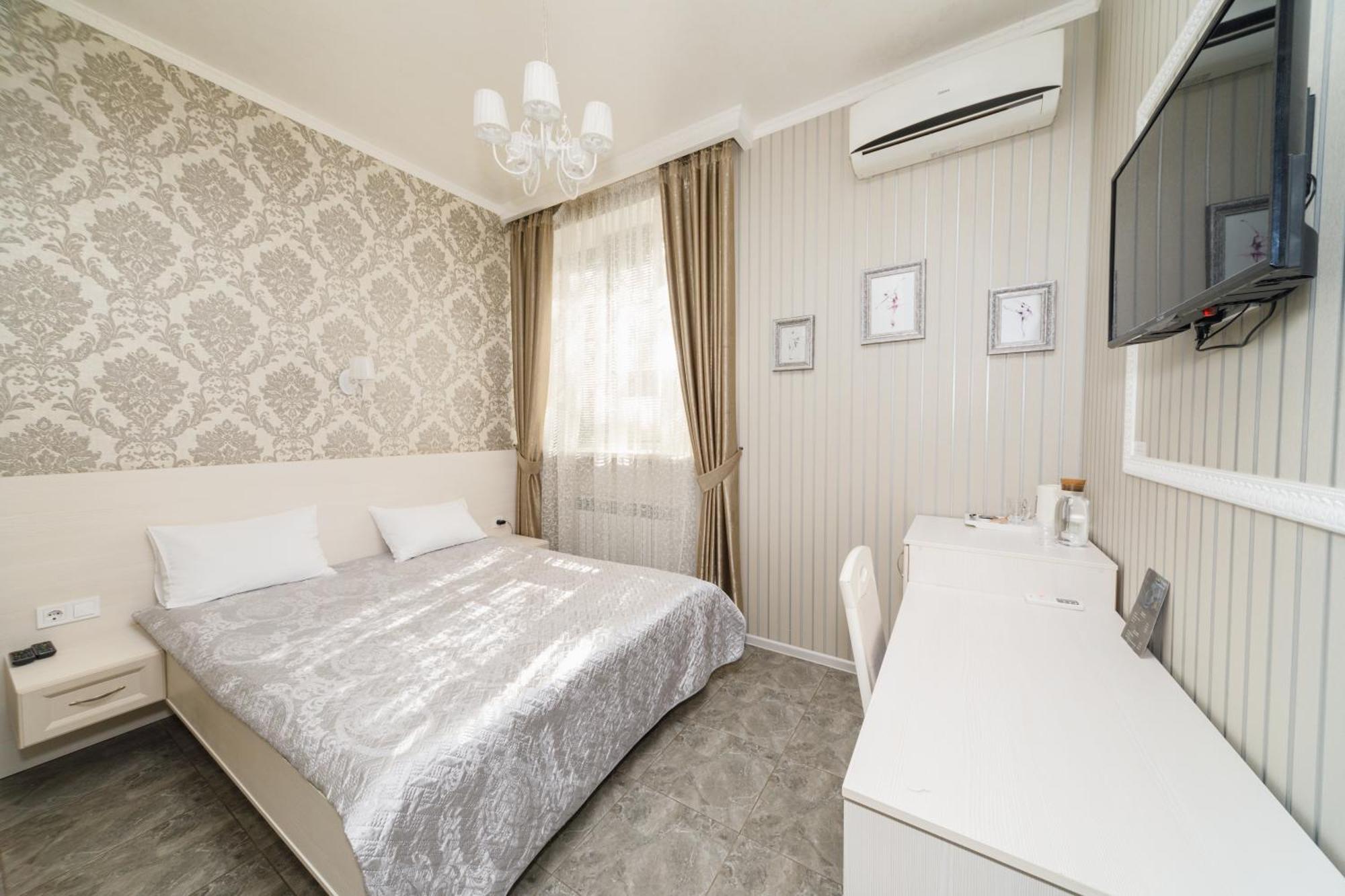 L.O.Y Family Hotel دنيبروبيتروفسك المظهر الخارجي الصورة