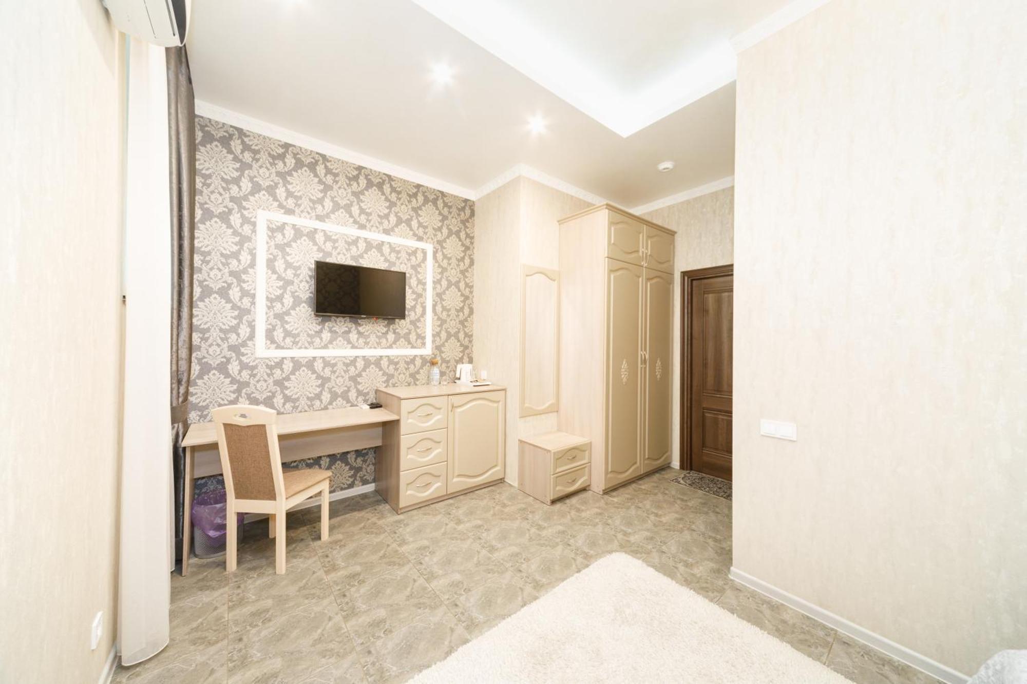 L.O.Y Family Hotel دنيبروبيتروفسك المظهر الخارجي الصورة