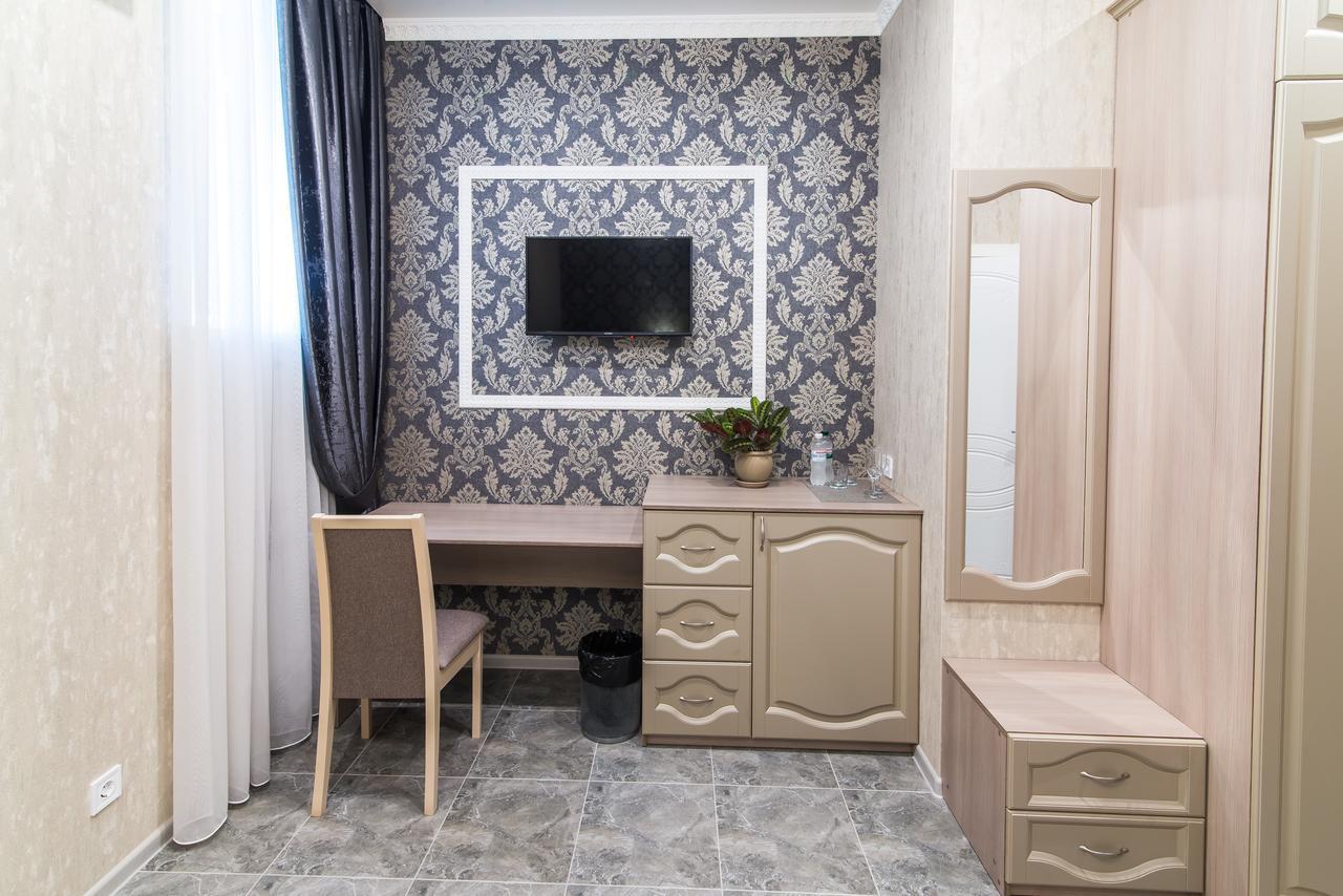 L.O.Y Family Hotel دنيبروبيتروفسك المظهر الخارجي الصورة