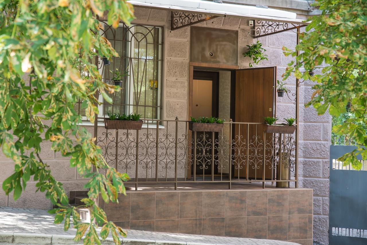 L.O.Y Family Hotel دنيبروبيتروفسك المظهر الخارجي الصورة